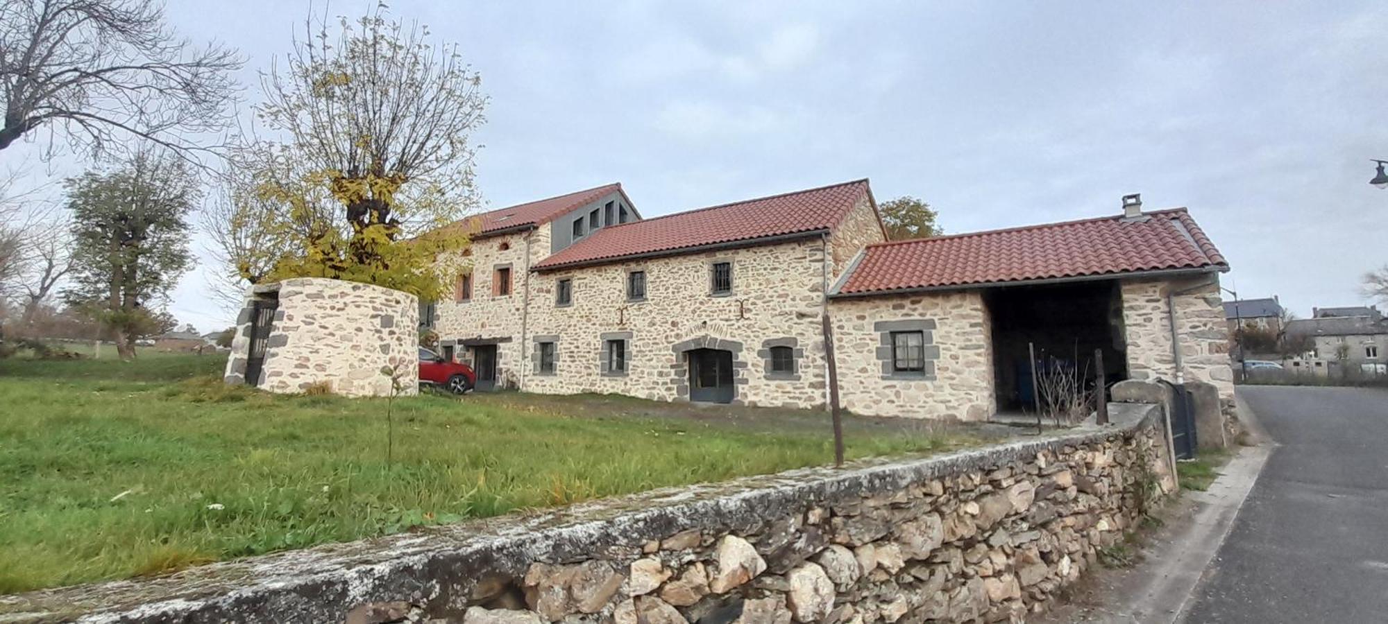 Relais Du Lac De La Truyere Anglards de Saint Flour Buitenkant foto